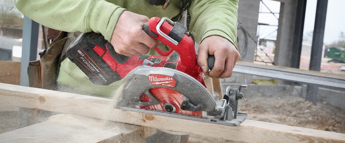 MILWAUKEE cordless power tool demonstrating ergonomic design