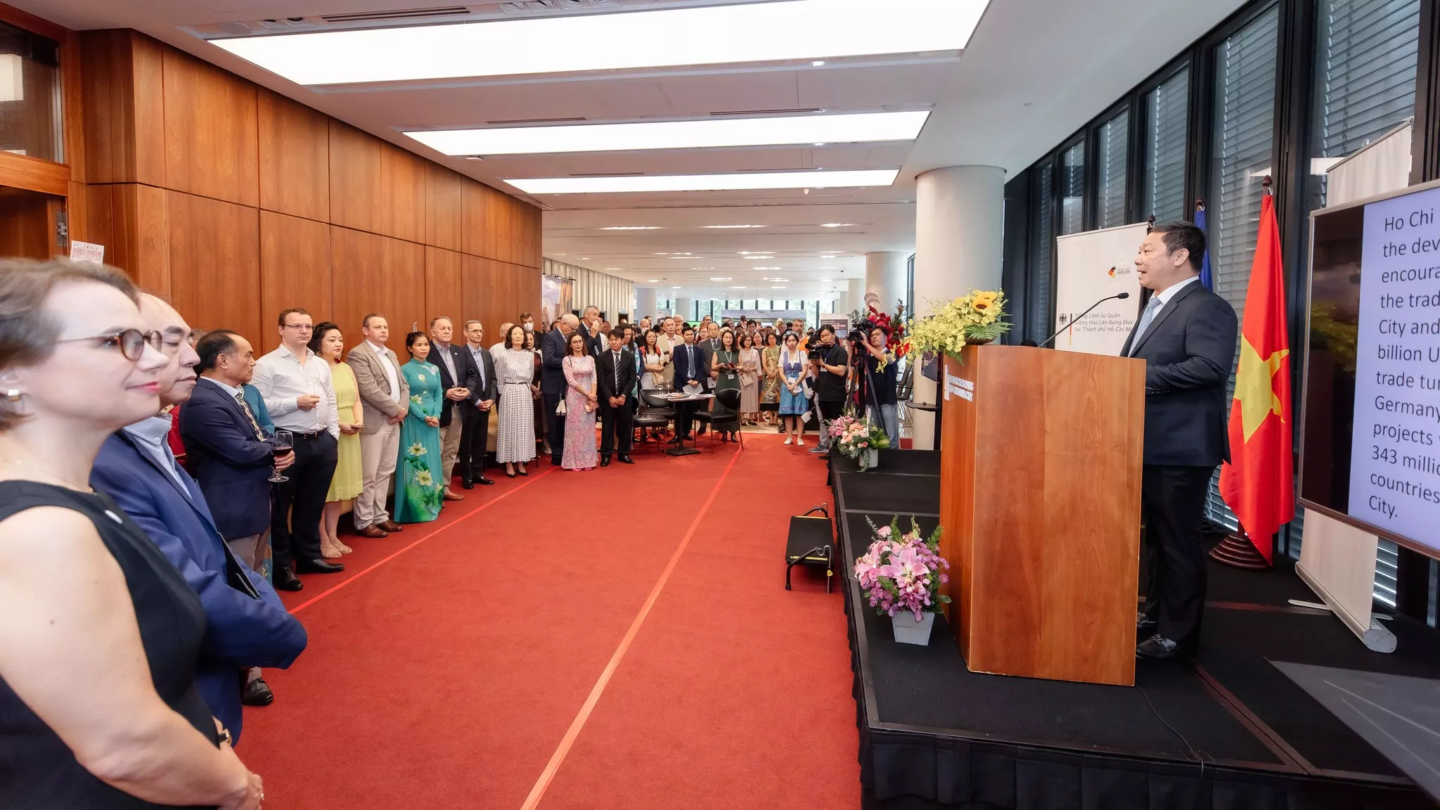 VN press room_A Piece of German (2)